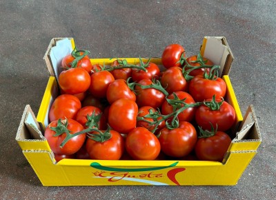 Foto Pomodoro Grappolo Origine Italia Marchio Più Gusto 1